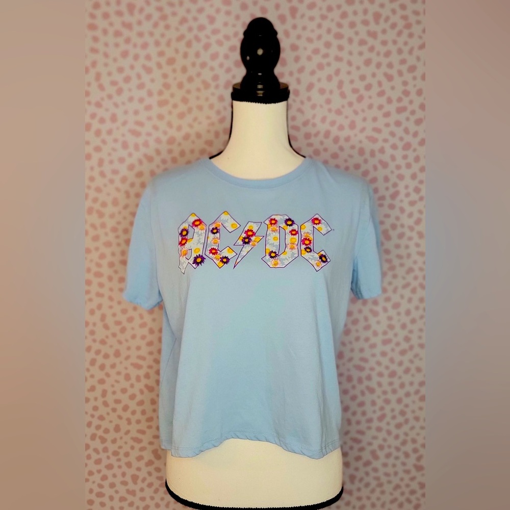 AC/DC — BABY BLUE CROP TOP // SiZE SMALL